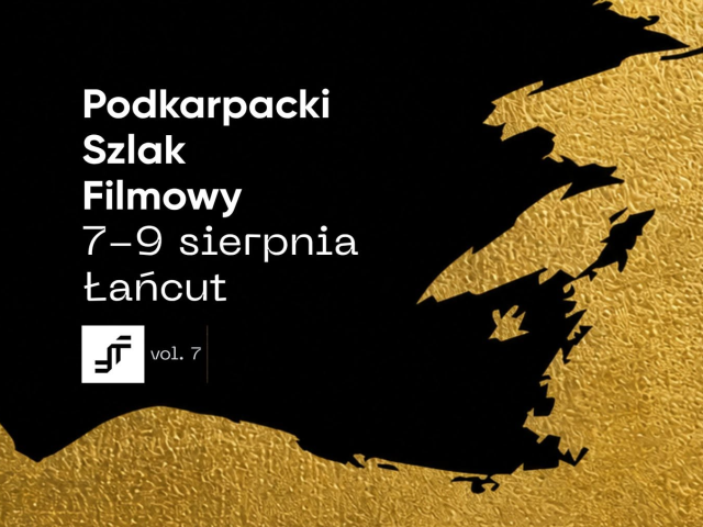 Pionowa grafika w kolorach złota, czerni i bieli. Całość obrazu jest podzielona na dwie strefy. Lewa strona i dolna krawędź są czarne, a prawa strona i górna krawędź są złote z widoczną fakturą. Granica pomiędzy nimi jest nieregularna. W lewej części obrazu, na czarnym tle, znajduje się biały napis wyrównany do lewej strony: "Podkarpacki Szlak Filmowy 7–9 sierpnia Łańcut". Tekst jest zapisany bezszeryfową czcionką w pięciu wersach. Poniżej napisów umieszczone jest czarno-białe, kwadratowe logo. Przedstawia ono czarną, stylizowaną, splecioną literę "F" na białym tle. Obok logo widnieje biały napis "vol. 7" w jednej linii.